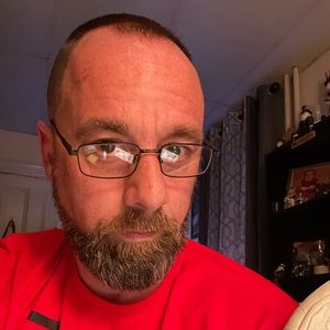 Meet your Posher, Gregory